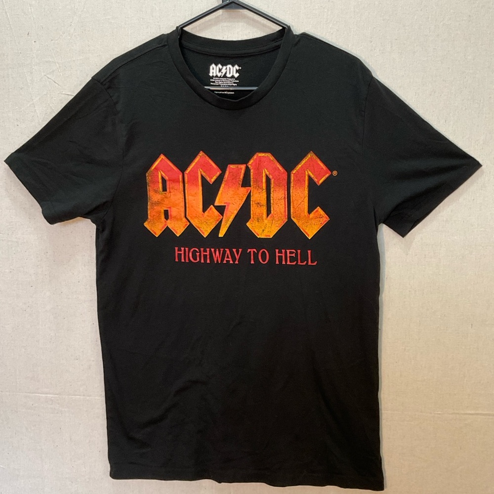 AC/DC Highway to Hell graphic T shirt Rock Band / medium Excellent Condition